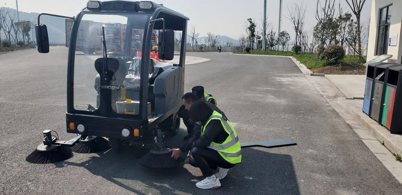 如何選擇掃地機 - 工業掃地機 如何選擇掃地機 - 工業掃地機