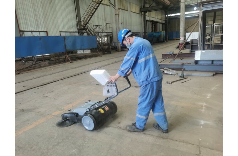如何操作工業(yè)電動掃地機 如何操作工業(yè)電動掃地機